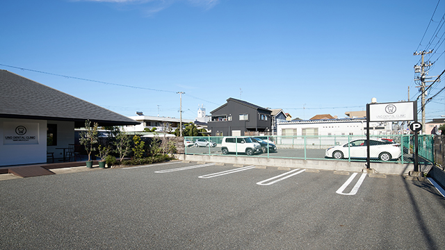 広々とした駐車場完備